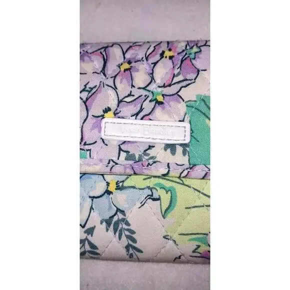 Vera Bradley Quilted Tri-fold Wallet Multicolored Floral - Picture 2 of 10